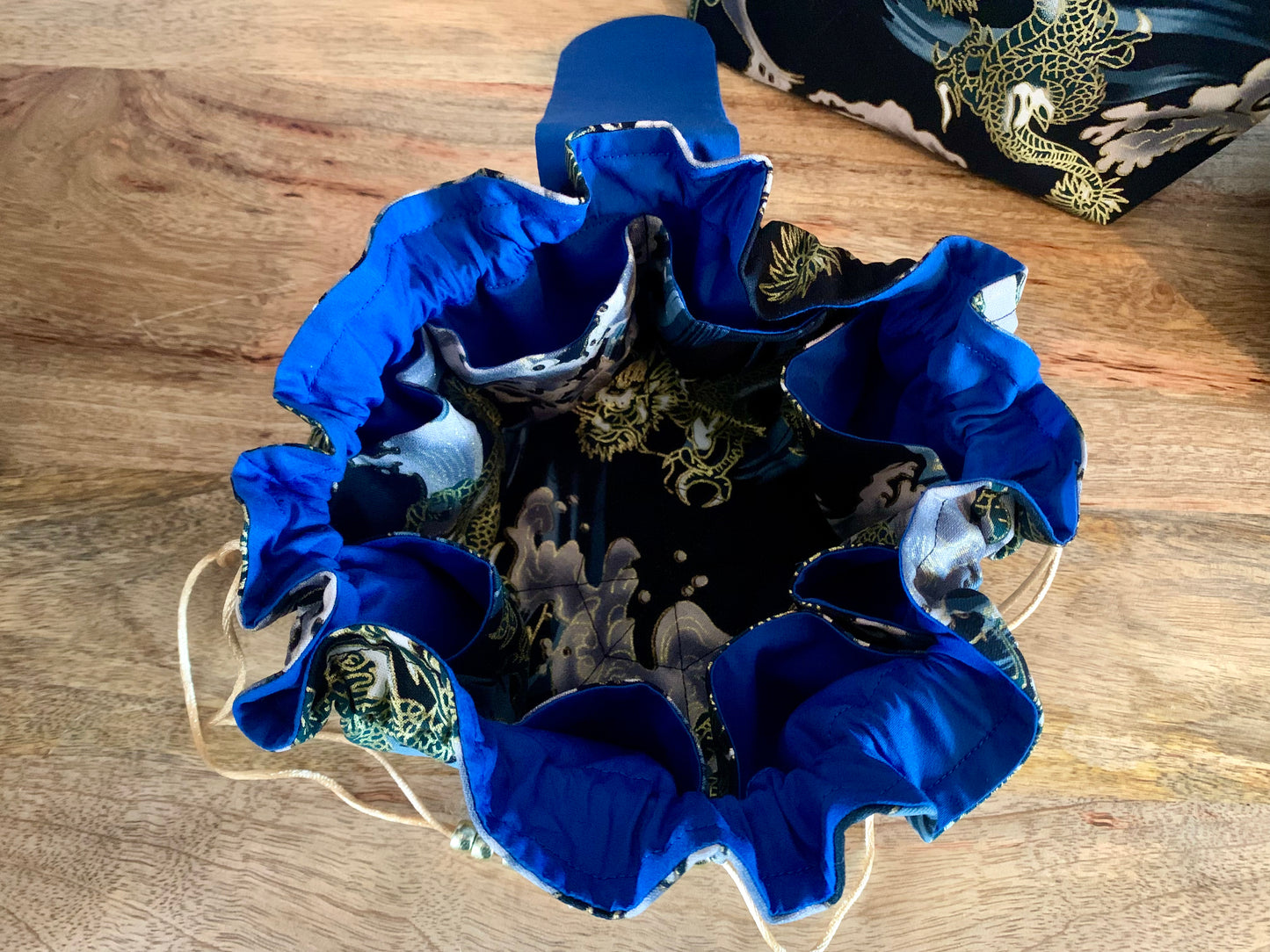 Jewellery pouch, Black lightning Dragons