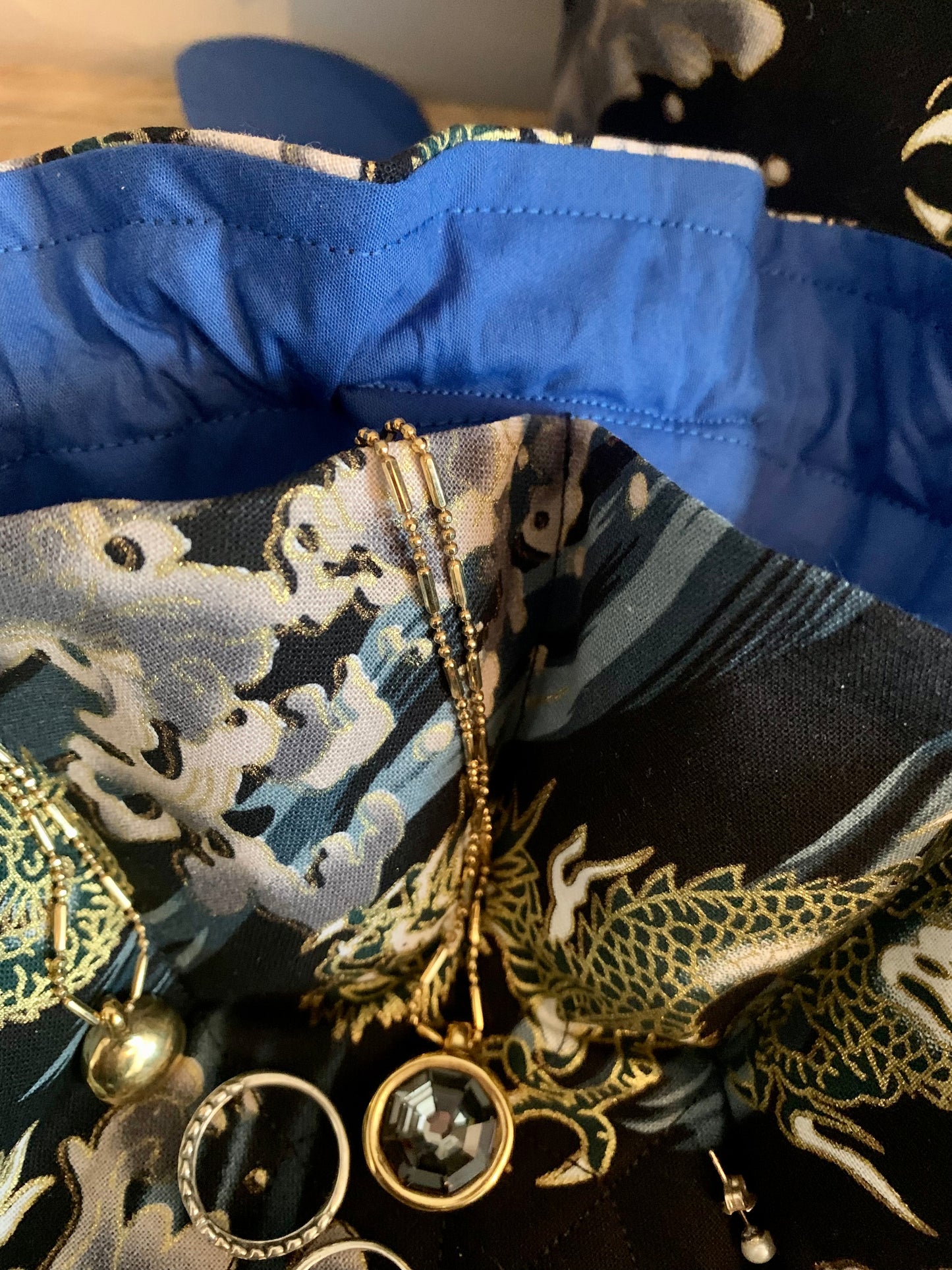 Jewellery pouch, Black lightning Dragons