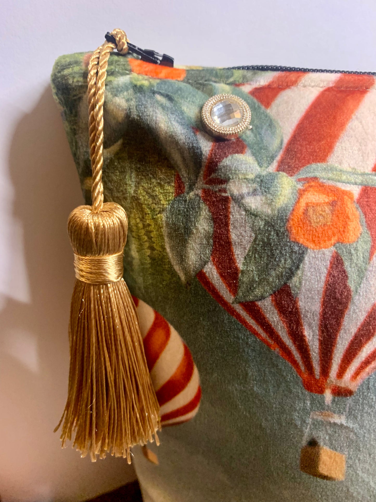(Elephant and hot air ballon velvet Wash Bag