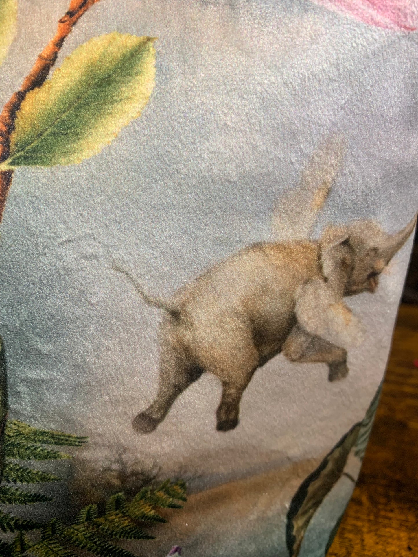 (Elephant and hot air ballon velvet Wash Bag
